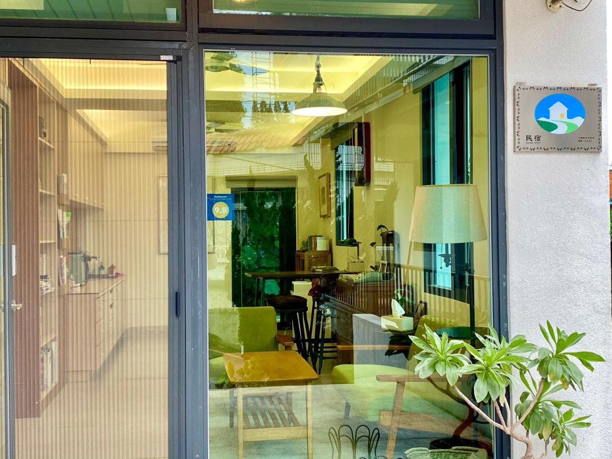 Literature River Bank 文學河岸 民宿 Hualien City Exterior photo