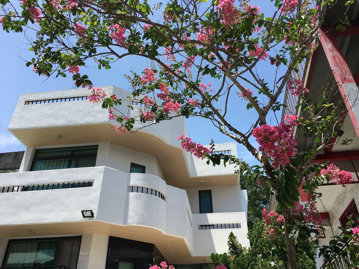 Literature River Bank 文學河岸 民宿 Hualien City Exterior photo